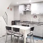 Dimora Stella Del Vespro 아파트